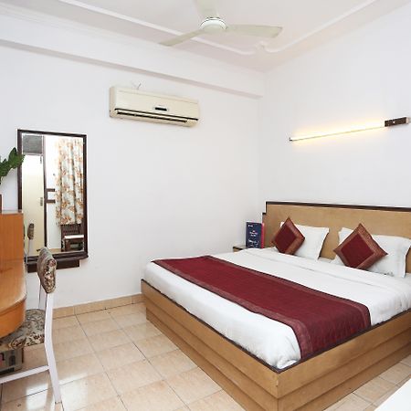 Capital O 10750 Hotel Vivek Nueva Delhi Exterior foto