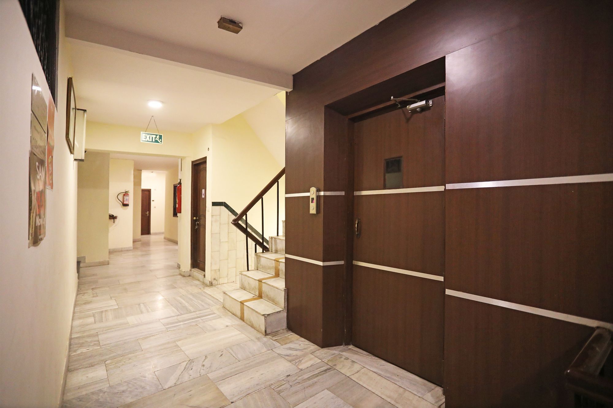Capital O 10750 Hotel Vivek Nueva Delhi Exterior foto